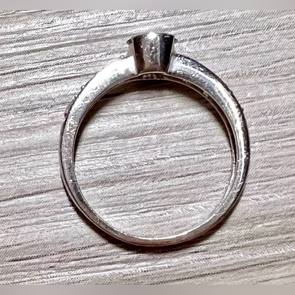 Vintage Sterling Silver Tension Set Amethyst & Cubic Zirconia Ring, Size 5 - Picture 13 of 16